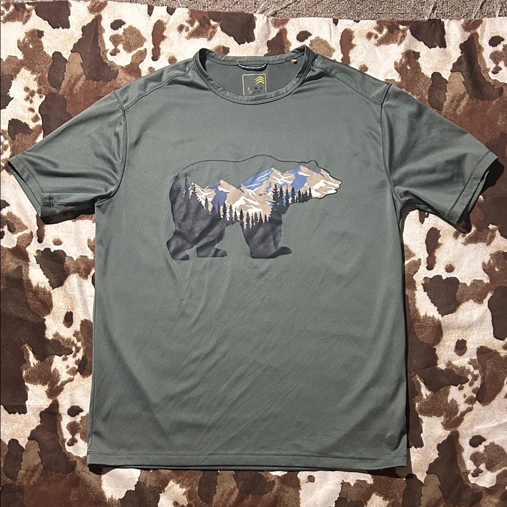 Solaris Outdoors Bear Graphic Tee M